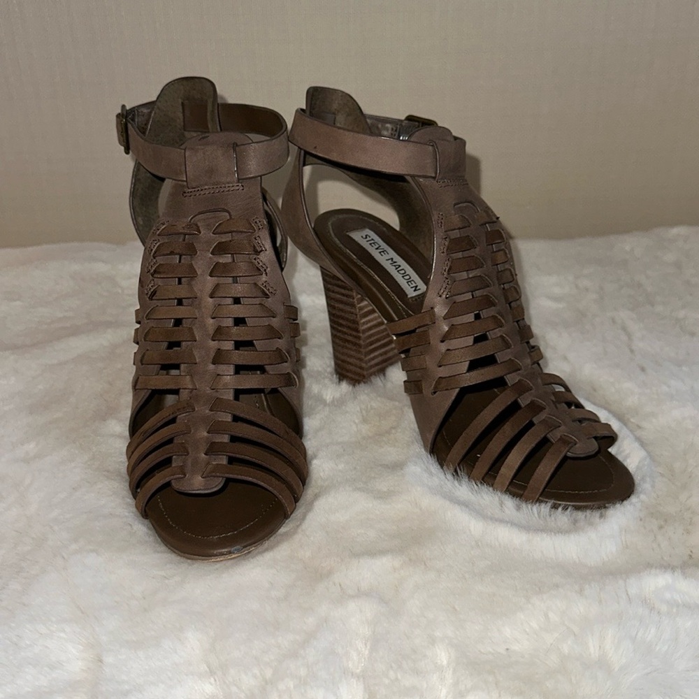 Steve Madden Sandrina brown leather heels